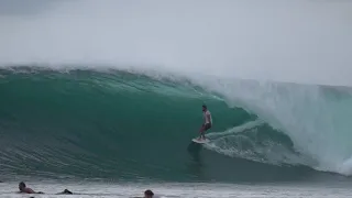 How to surf a proper set wave - Hollow Tree s Mentawai
