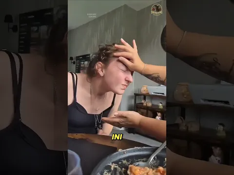 Anaknya Mendadak Bertingkah Aneh Saat Makan!