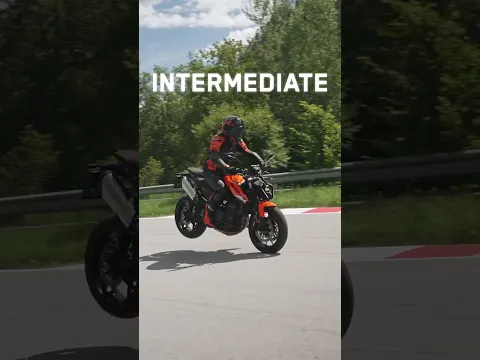 Rolling stoppies with the KTM 790 DUKE!
