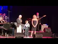 Download Lagu Dionne Warwick with her nephew Kato \u0026 granddaughter Cheyenne - That's What Friends Are For - LA 2023