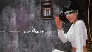 اجنبي استكنان Supergirl Feat Georgia 