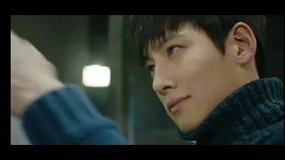 محاولة تقبيل المعالج للبطلة مسلسل المعالج 