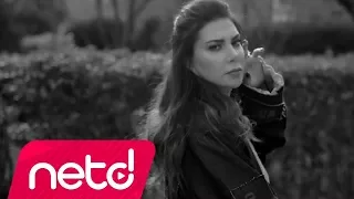 Download Ebru Yaşar feat. Ados - Öldüm Sahiden MP3