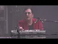 Nos siguen pegando abajo (Pecado mortal) - Charly García
