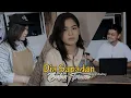 Download Lagu Bulan Triana - Dia Sapadan ( Official Music Video )