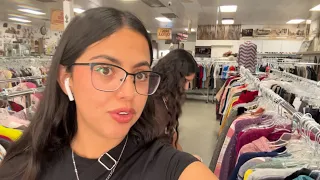 Thrifting vlog w my sister