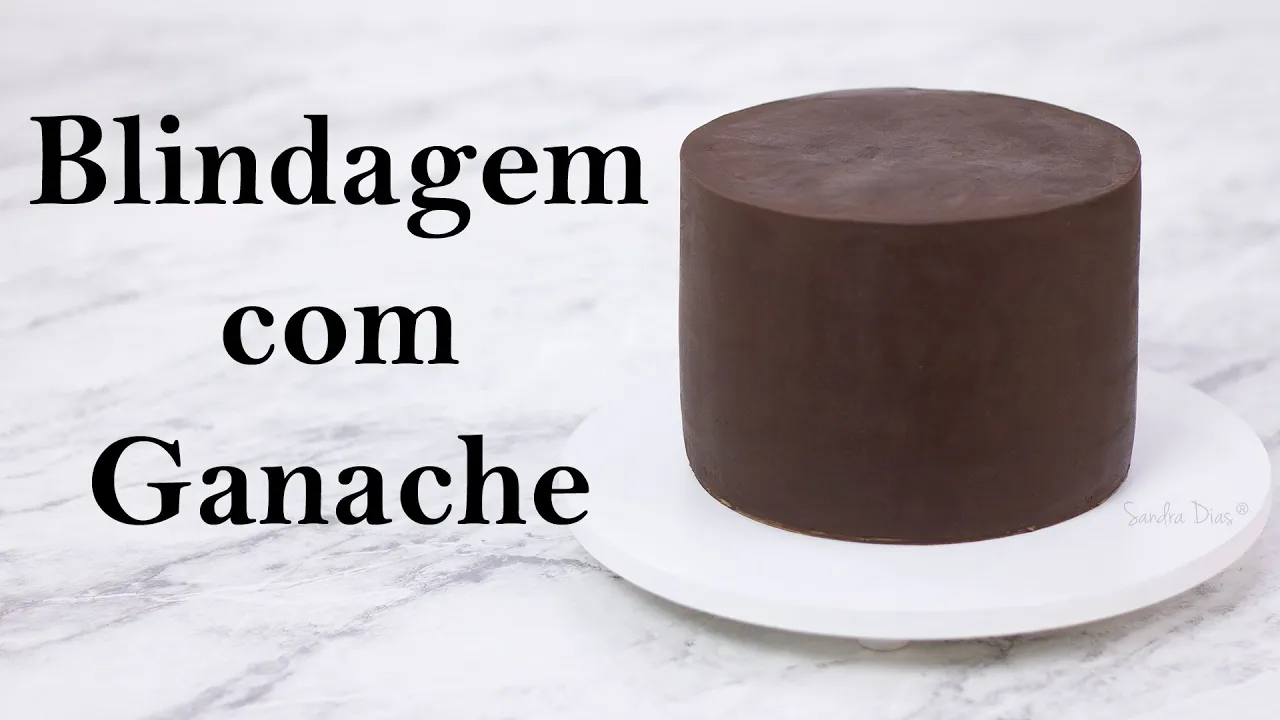 GANACHE EM PONTO DE BICO PARA RECHEIO E DECORAÇÃO DE BOLOS | Menino Prendado. 