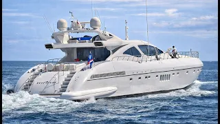 INSANE BOATS & YACHTS TRAFFIC! Miami Luxury Yachts Heading to the Ocean