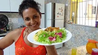 DOMINGO NÃO PODE FALTAR O MACARRÃO SOLTINHO