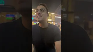 لما صاحبك يلبسك في الحساب 