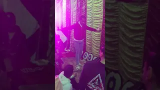 رقص علي مهرجان اخصام تشد قناعها   شاب وغاوي التنطيط   شريف طياره     دندنها
