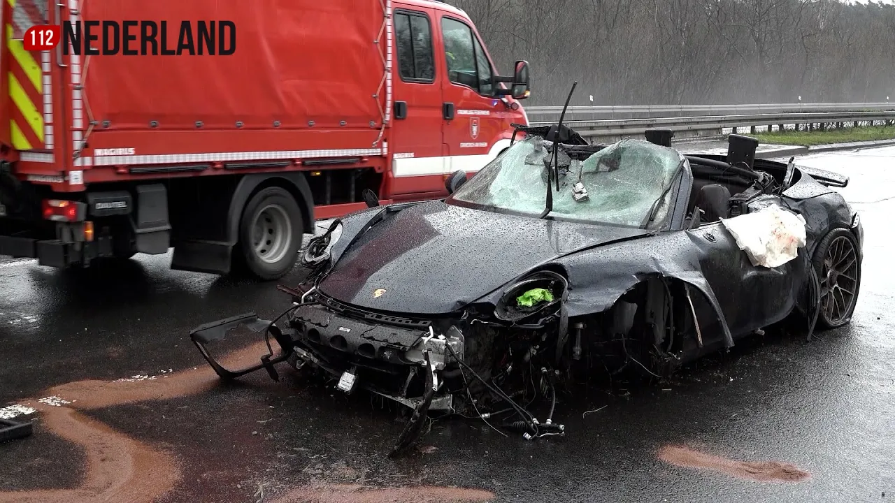 4 dead in a terrifying car crash involving 3 Porsches in Germany
