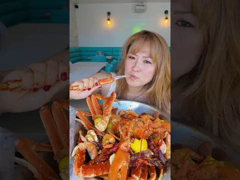 Seafood boil mukbang π¦