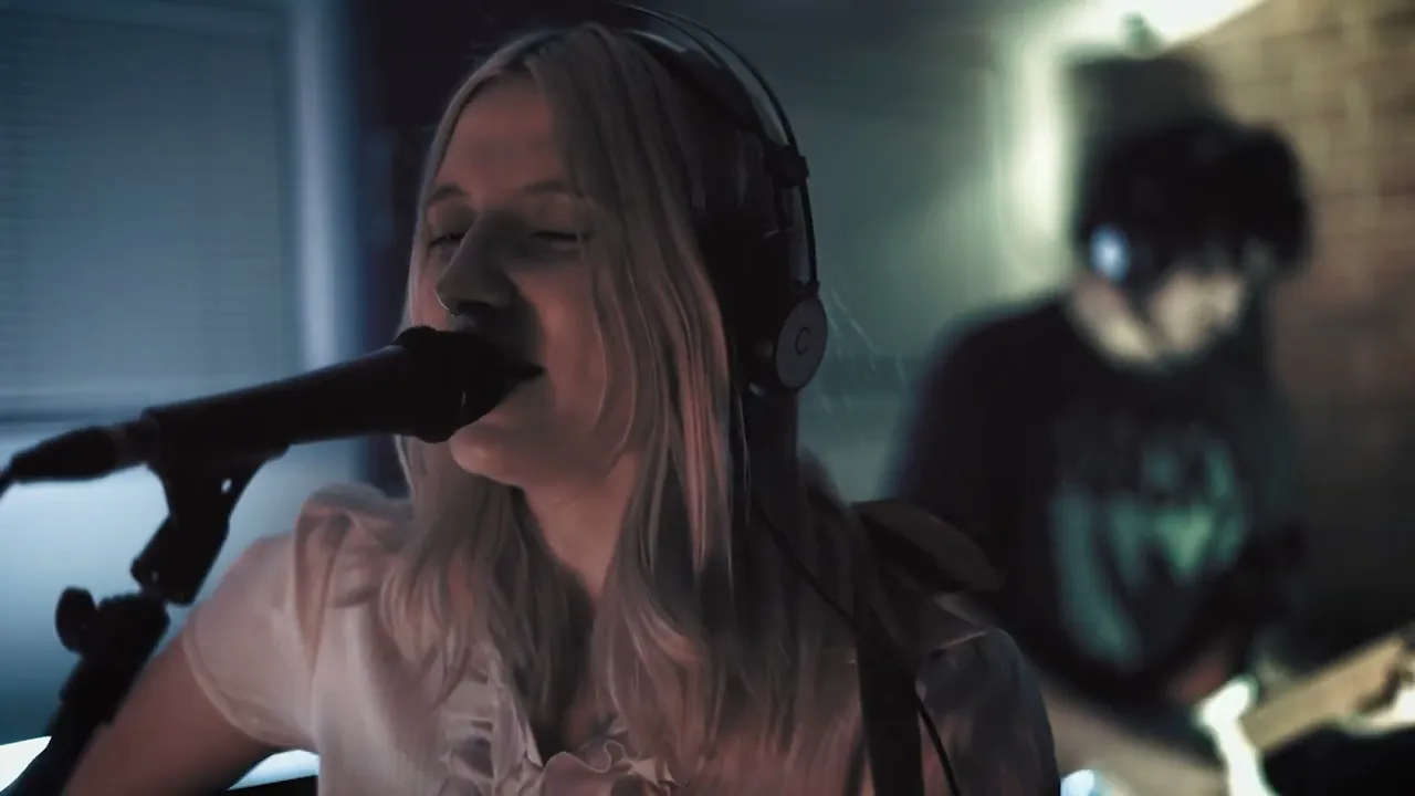 Still Hurts - Studio Video