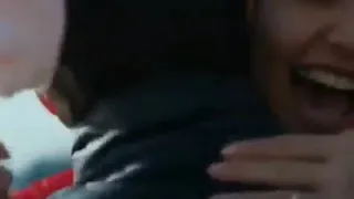 خدني ليك قرب عليا سيب ايديك تحضن ايديا دندنها