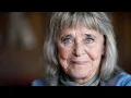 Download Lagu Op 75-jarige leeftijd spreekt Suzi Quatro zich eindelijk uit over Chris Norman
