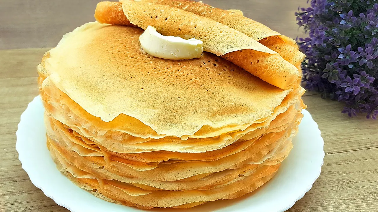 Mehr Äpfel als Teig! Super cremiger Apfelkuchen! Zubereitung und Zutaten: 2 Eier Prise Salz 50 g Zuc. 