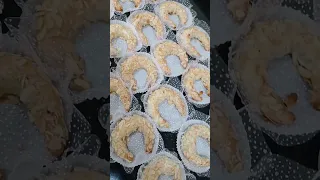 نحن الأشياء الجميله التي يخسرها الأغبياء We Are The Beautiful Things That Fools Lose فولو 