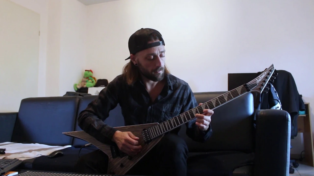 HOLLYWOOD UNDEAD - LION  (GUITAR COVER)