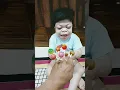 Download Lagu cute baby loves lollipop..