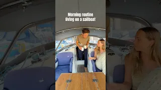 Morning routine: marina edition⛵️☕️🥞🏃☀️ #liveaboard #sailinglife #boatlife #sailors