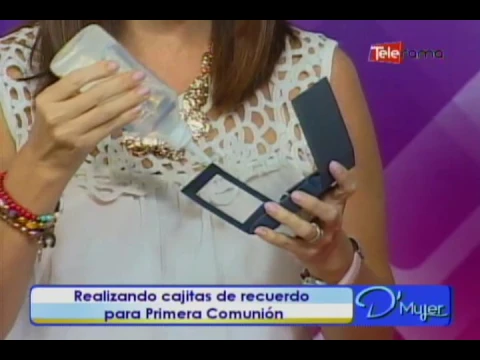 Realizando cajitas de recuerdo para primera comunión