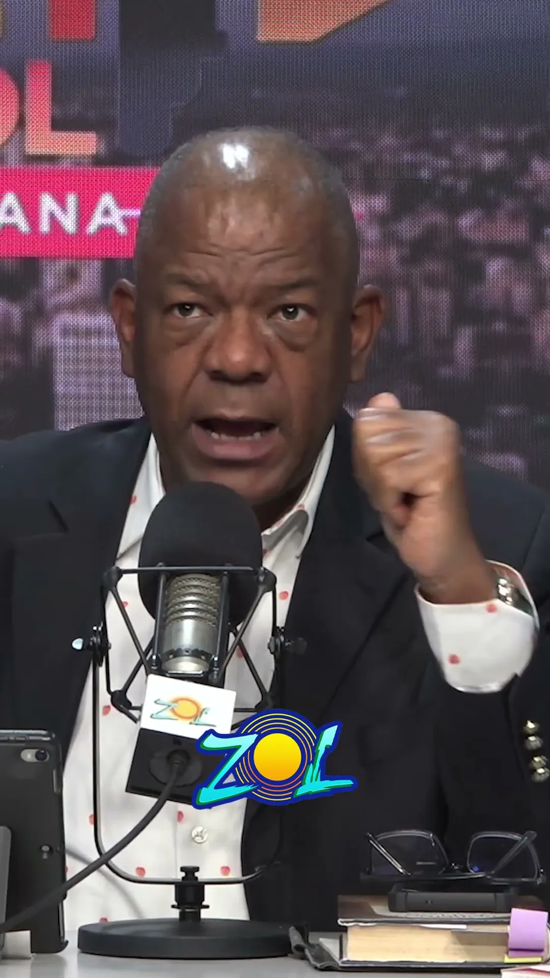 EL GOBIERNO Y LA MANIPULACIÓN MEDIÁTICA