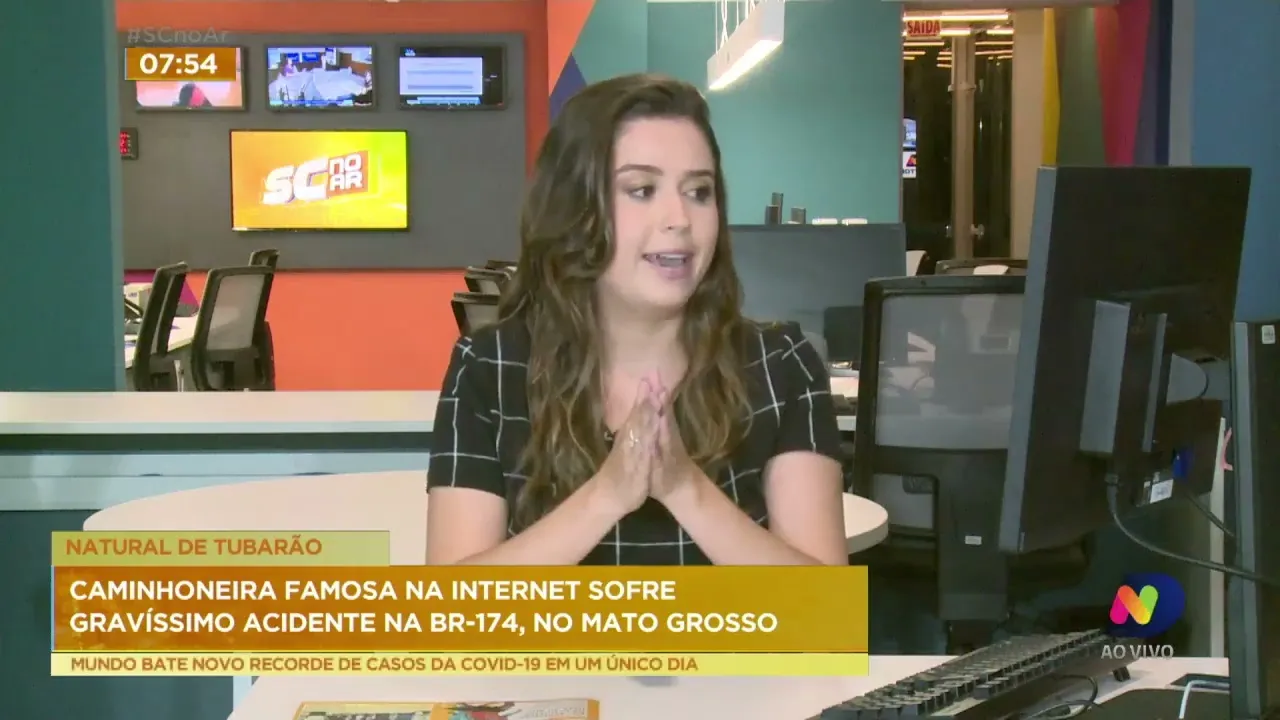 Caminhoneira famosa na internet sofre gravíssimo acidente na BR-174, no Mato Grosso