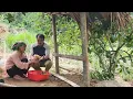 Download Lagu De aardige man vindt de alleenstaande moeder stiekem leuk en helpt haar van harte met haar dagelijks