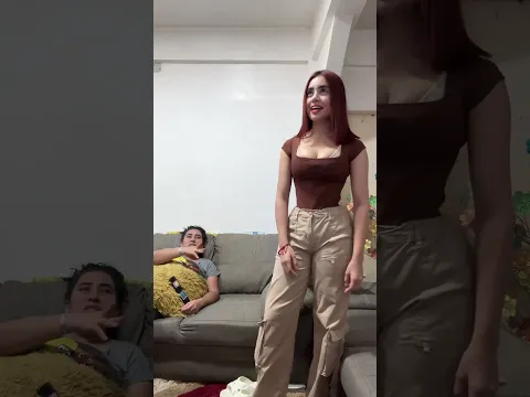 La cara de mi mamá JAJA 😂