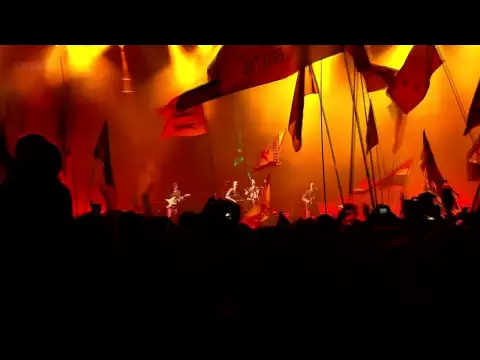 Download MP3 Coldplay (HD) - Charlie Brown (Glastonbury 2011)