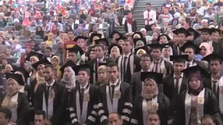 حلف القسم لطلاب كلية التمريض فى حفل تخرجهم 