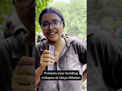 Protests over PG building collapse in Satya Niketan at Arts Faculty, DU