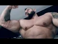 Roy Morris showing his amazing shape