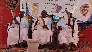 الشوق علينا ازداد والدمع أجرى أداء المادح شهاب مكي والمجموعة بمسيد العركيين بالقضارف قرية الكنز  الشوق علينا ازداد والدمع أجرى أداء المادح شهاب مكي والمجموعة بمسيد العركيين بالقضارف قرية الكنز