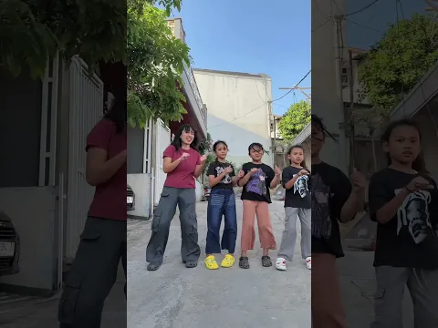 Mama Kaget Dedek Lewat Lg Joget Pa Koi Di Brazil Sm Teman Cantik Ara Diajak G Mw. Siapa Yg Mw Ikutan