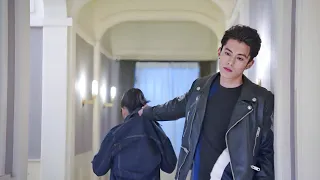 طالبه فقيره بتضرب اغنى واجمل شاب ف الجامعه فبيقرر أنه ينتقم منها بطريقته ملخص مسلسل Meteor Garden 