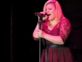 Kelly Clarkson covers Little Big Town's \