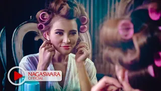 Download Yessy Bintang - Hatiku Terbang - Official Music Video - NAGASWARA MP3