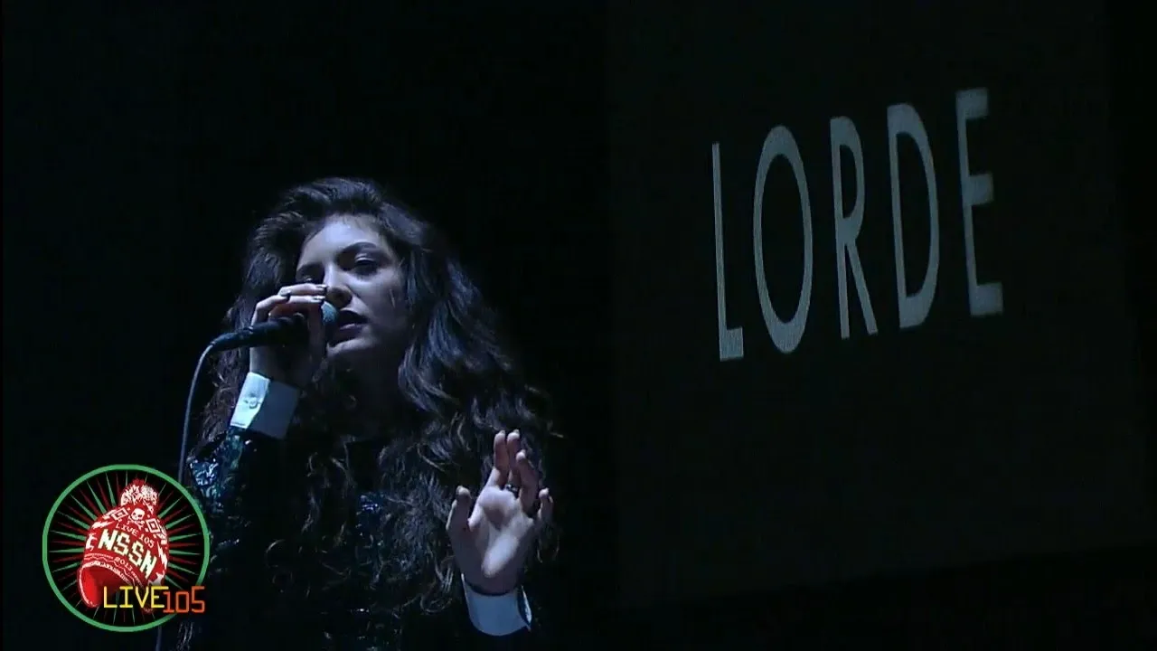 Lorde - White Teeth Teens (Live at Not So Silent Night 2013)