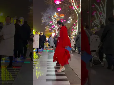 这一跤摔的，膝盖都疼。 #全网最帅功夫茶猫