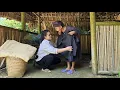 Download Lagu The homeless girl bought the old lady a new set of clothes. The old lady was very touched.