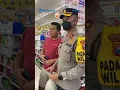 Download Lagu Polisi Datangi Indomaret, Urus Parkir Liar di Mini Market Surabaya