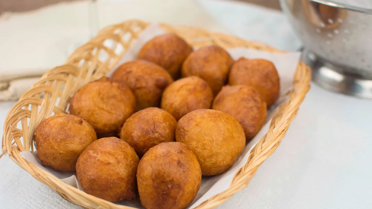 Snack Recipes: Nigerian Puff Puff (savoury/spicy version)   Afropotluck