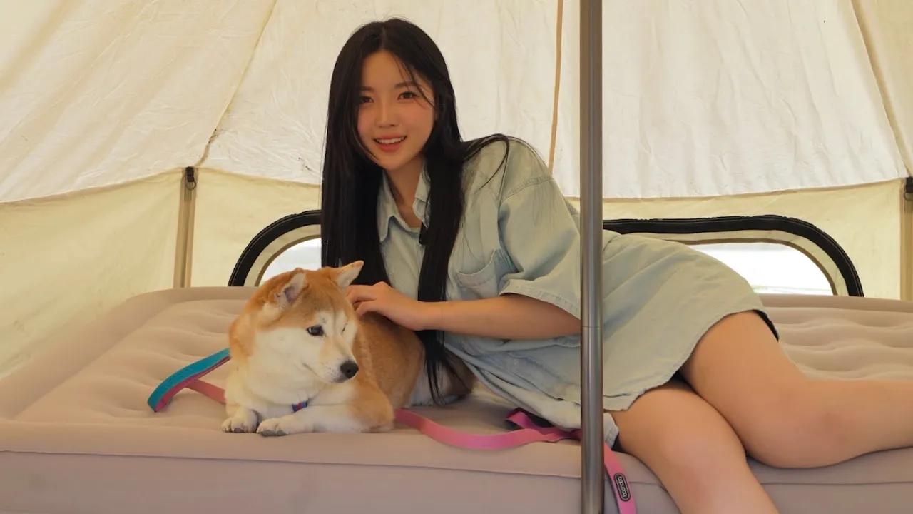 바로 앞 계곡에서 물놀이👙｜파닭전에 시원한 맥주🍺｜쭈삼까지 먹다가 끝난 캠핑｜역대급 애견동반 캠핑장 썸네일