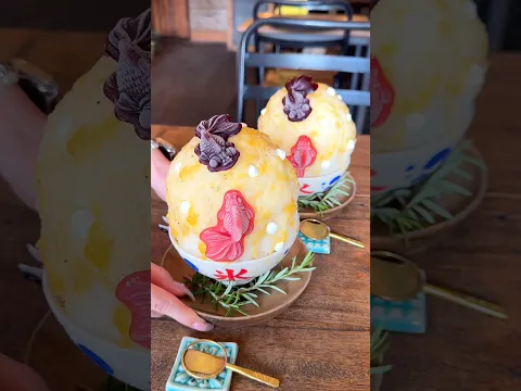 ポイをスプーンにして食べる金魚すくいかき氷🍧🐟