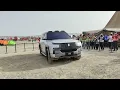 Download Lagu BYD YangWang U8 performs full 360° tank turn in desert