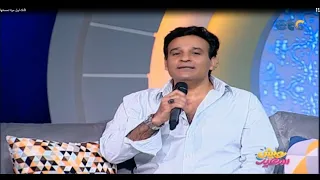 كأنك اول مرة تسمعها     الفنان حسن فؤاد يبدع في غناء تتر مسلسل  أرابيسك    دندنها