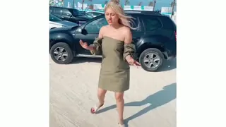 رجاله بطرح تحط لها ميكب 