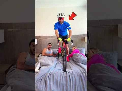 ¡El misterio de la bicicleta! 🚲😱 #Catsoftiktok #CatLovers #cat #cute #FunnyCats #catcartoon #fyp